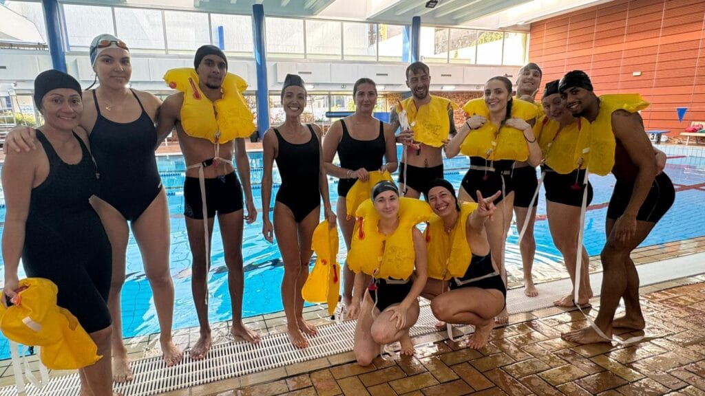 Session piscine juillet 2025 Cabin Crew Academy